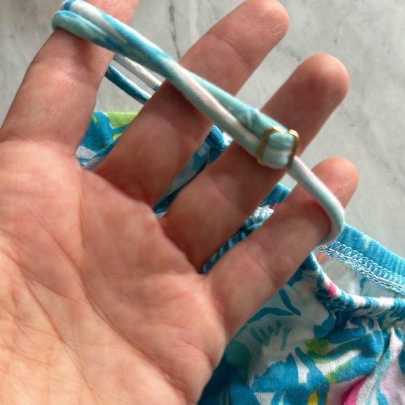 Sleeveless shirt - Picture 3 of 3